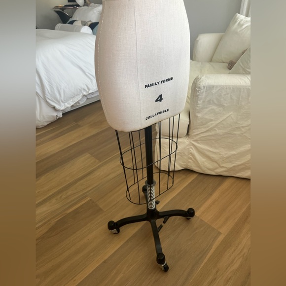 Dress Form Size 4 - Picture 6 of 7